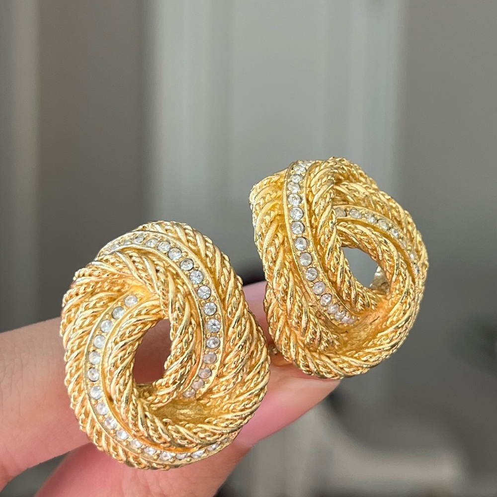 SOLD Vintage Christian Dior Chain Knot Rope Braided Gold Brooch Earrings Set - Picture 14 of 16